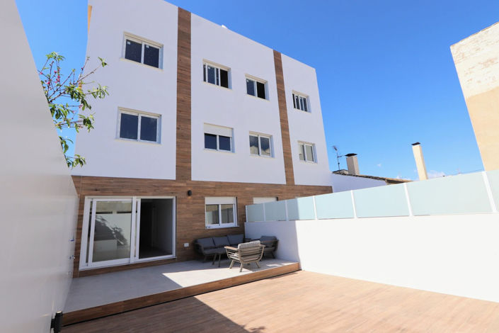 Image No.33-3 Bed Apartment for sale