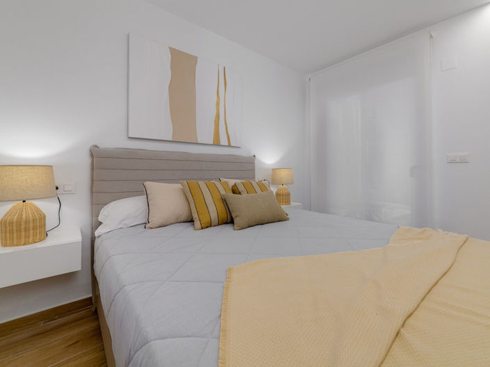 Image No.12-3 Bed Apartment for sale