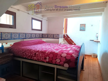 10-bb915d1cb19341576dcdc994b81ab9c5