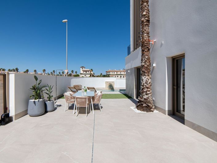 Image No.5-3 Bed Villa for sale