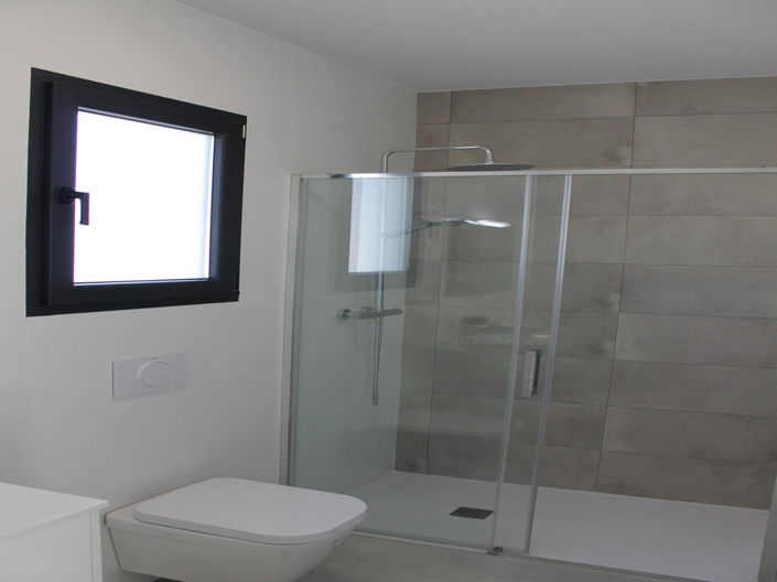 Image No.18-3 Bed House for sale