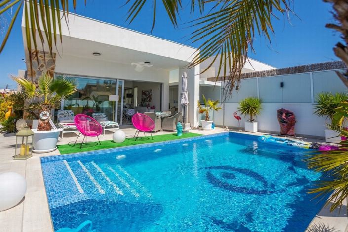 Image No.2-3 Bed Villa for sale