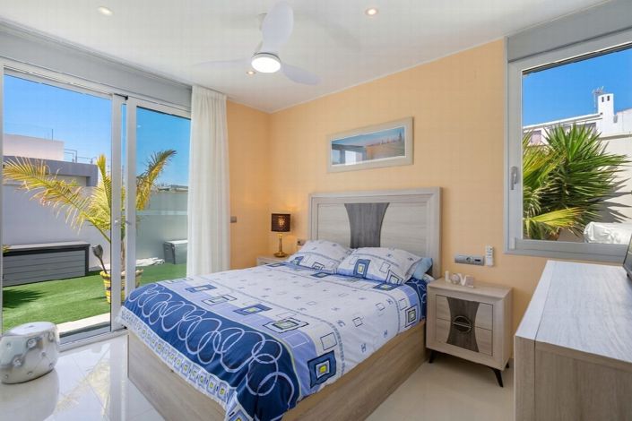 Image No.26-3 Bed Villa for sale