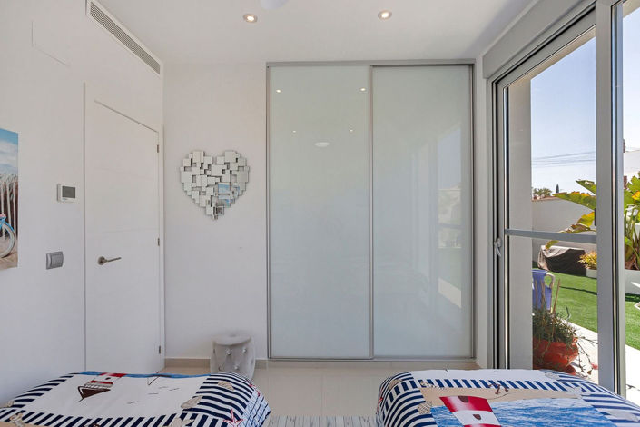 Image No.29-3 Bed House for sale