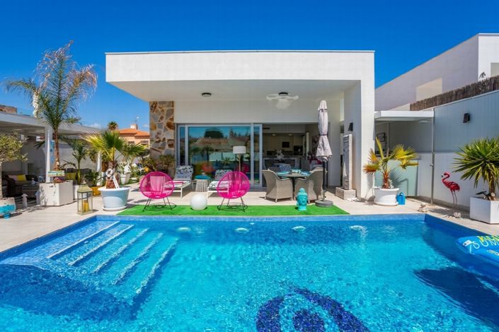 Image No.3-3 Bed Villa for sale