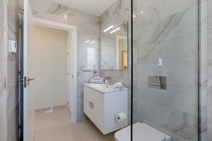 Image No.30-3 Bed House for sale