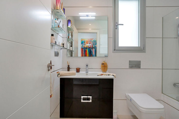 Image No.32-3 Bed House for sale