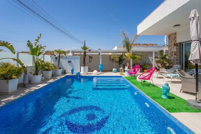 Image No.4-3 Bed Villa for sale