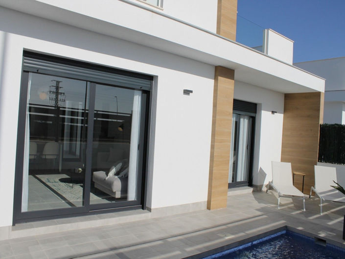 Image No.23-3 Bed House for sale