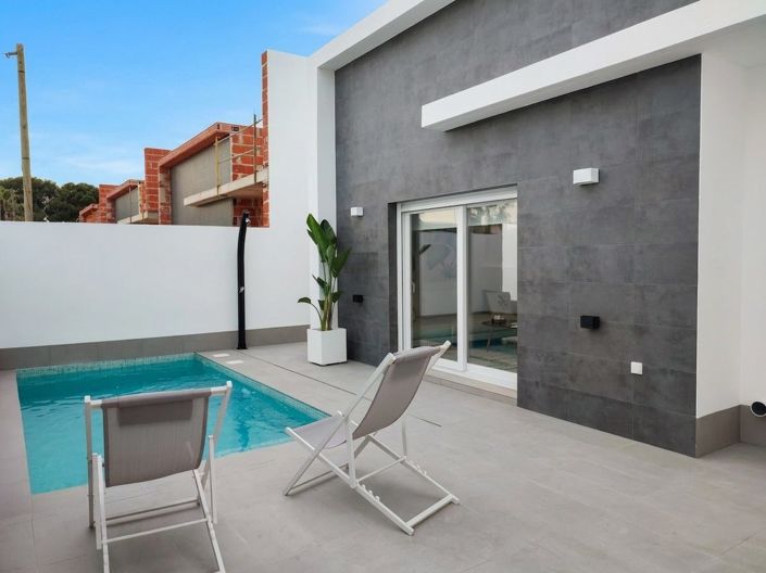 Image No.12-3 Bed Villa for sale