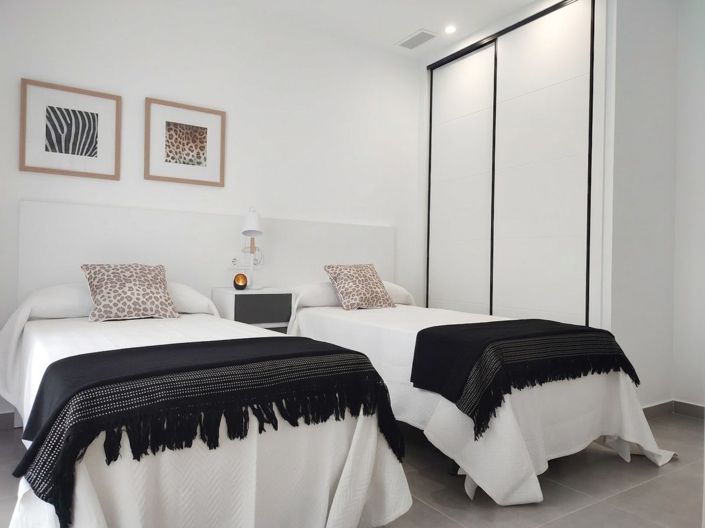 Image No.7-3 Bed Villa for sale