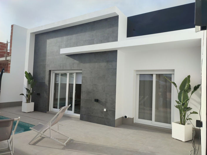 Image No.2-3 Bed House for sale