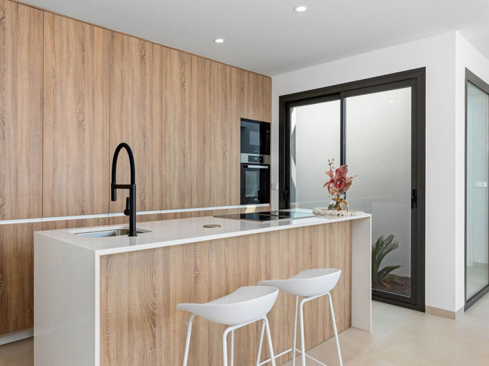 Image No.32-3 Bed House for sale