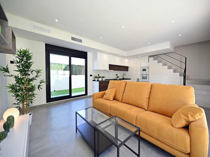Image No.12-2 Bed House for sale