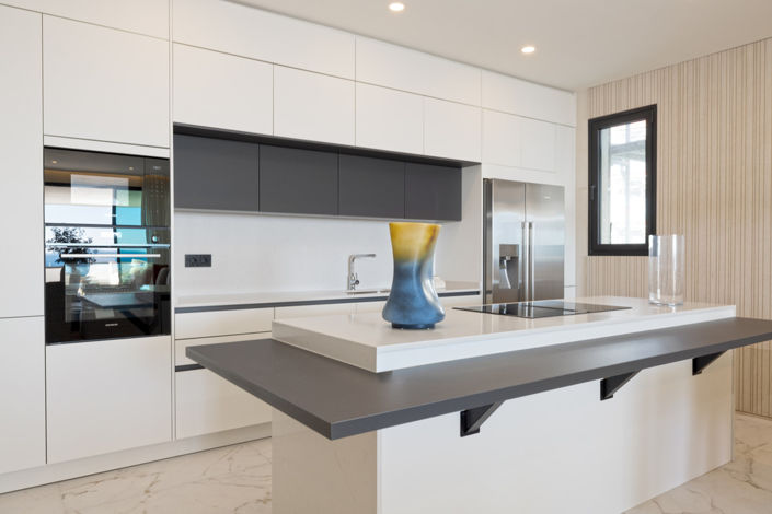 Image No.8-3 Bed Property for sale