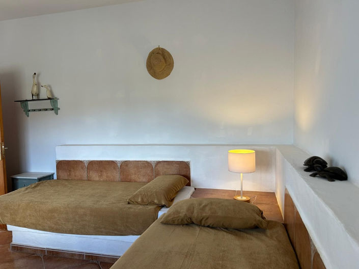 Image No.12-2 Bed House for sale