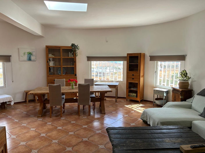 Image No.6-2 Bed House for sale