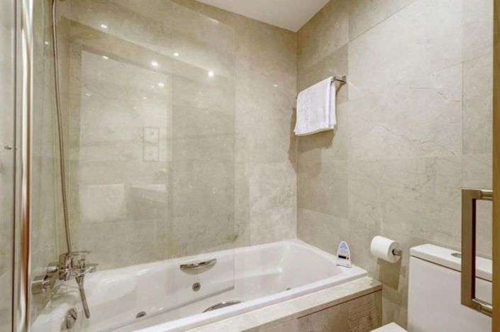 Image No.10-3 Bed House for sale