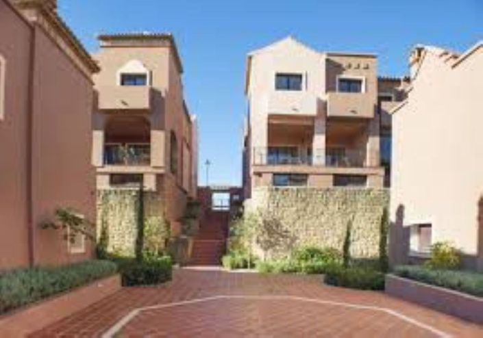 Image No.2-Maison de 3 chambres à vendre à Estepona