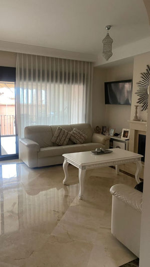 Image No.9-3 Bed House for sale