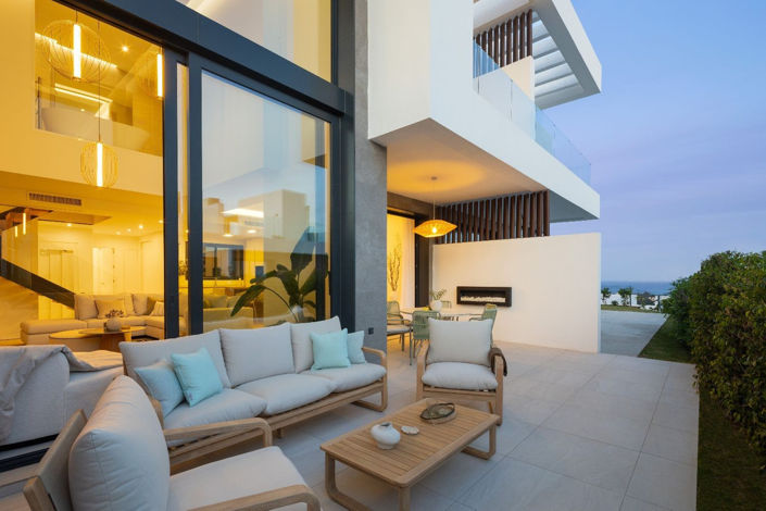 Image No.14-4 Bed Townhouse for sale