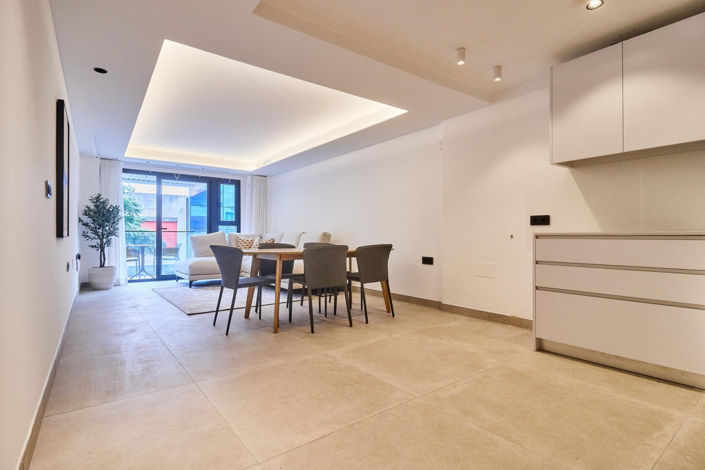 Image No.10-2 Bed Property for sale