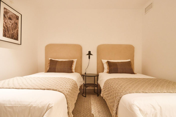 Image No.32-2 Bed Property for sale