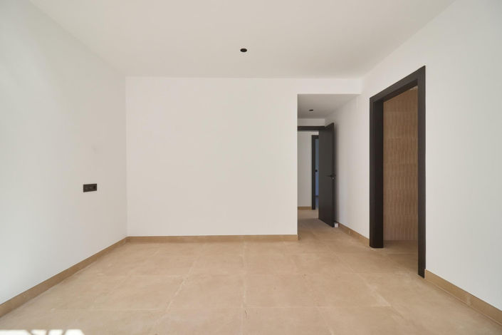 Image No.19-4 Bed Villa for sale