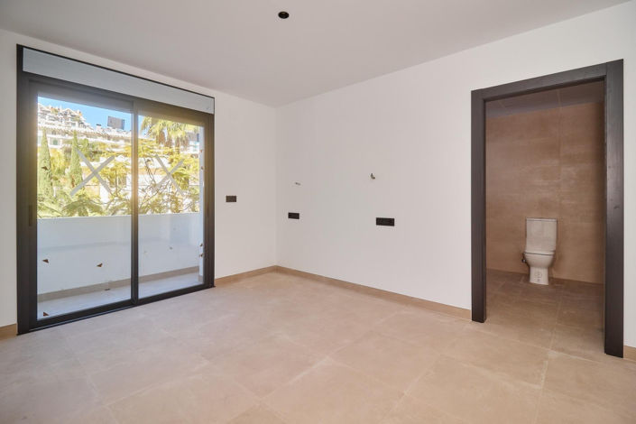 Image No.34-4 Bed Villa for sale