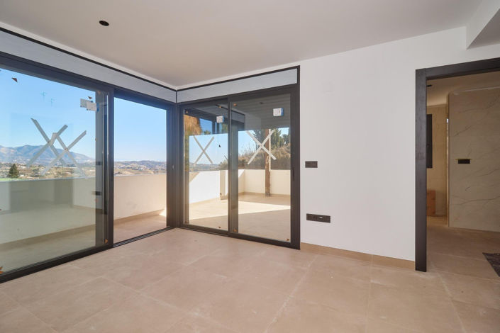 Image No.37-4 Bed Villa for sale