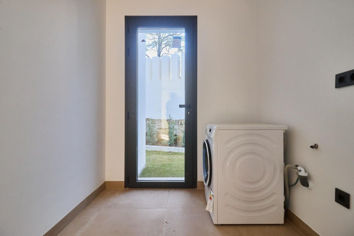 Image No.49-4 Bed Villa for sale