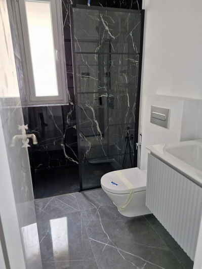 Image No.28-2 Bed Property for sale