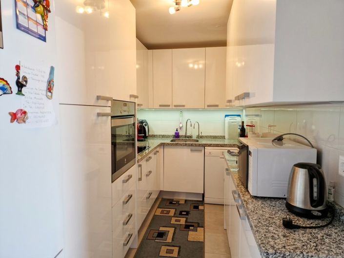 Image No.8-3 Bed Apartment for sale