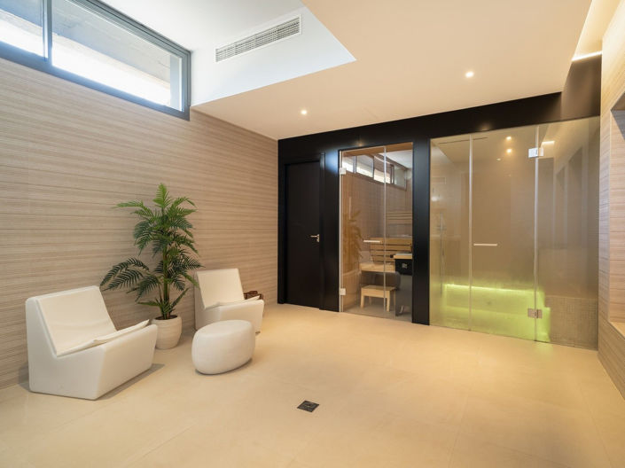 Image No.6-4 Bed House for sale