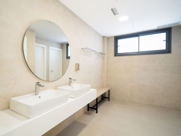 Image No.14-4 Bed House for sale