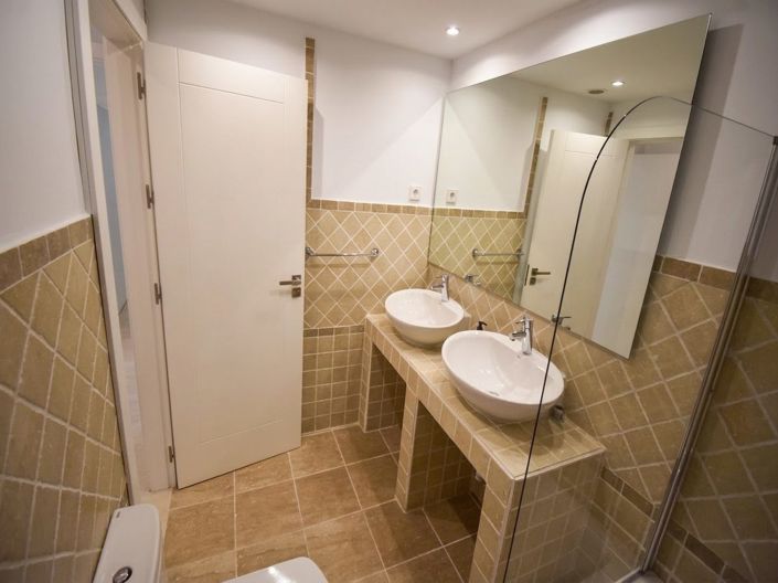Image No.28-2 Bed Apartment for sale