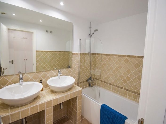 Image No.30-2 Bed Apartment for sale