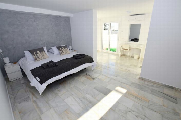 Image No.27-6 Bed Villa for sale