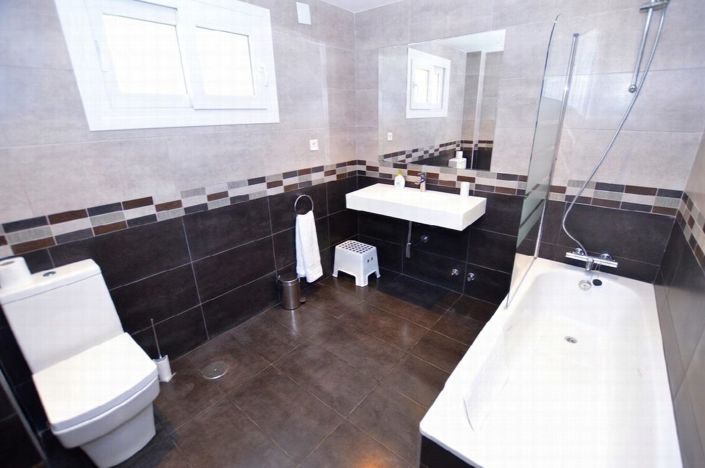 Image No.30-6 Bed Villa for sale