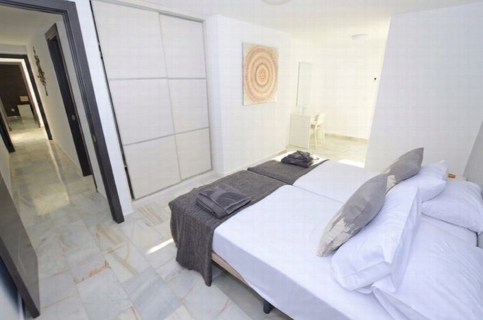 Image No.31-6 Bed Villa for sale