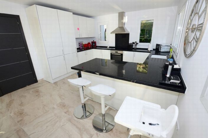 Image No.13-6 Bed Villa for sale