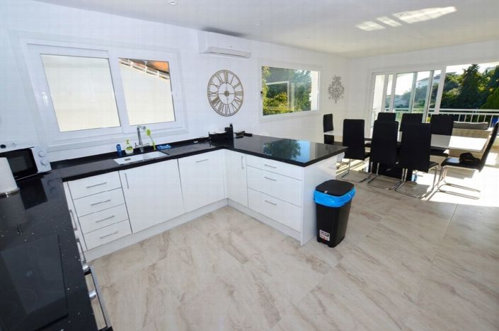Image No.14-6 Bed Villa for sale