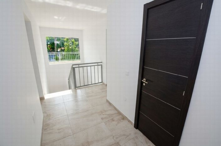 Image No.18-6 Bed Villa for sale