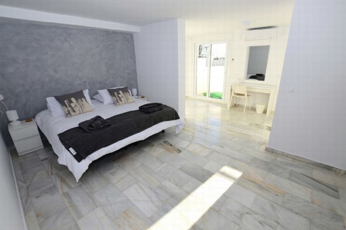 Image No.29-6 Bed Villa for sale