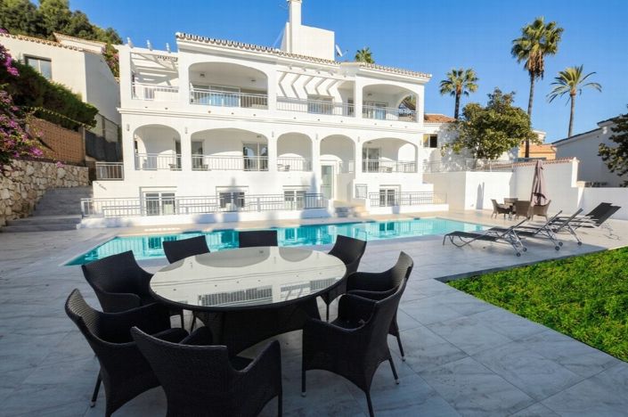 Image No.2-6 Bed Villa for sale
