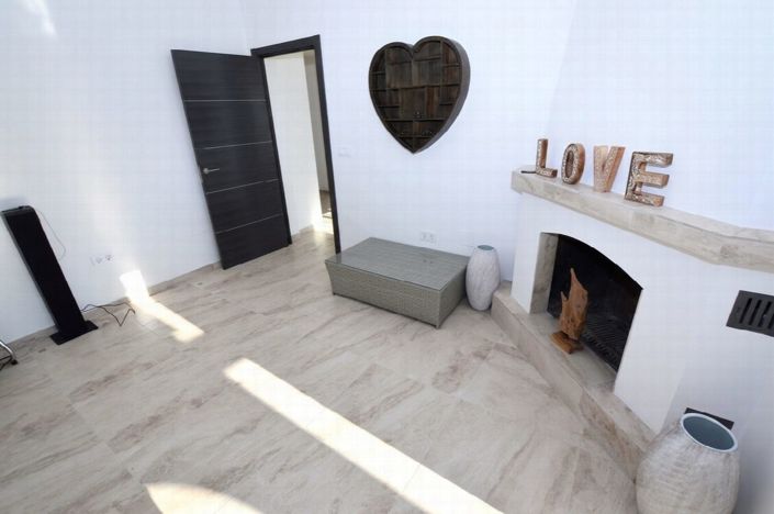 Image No.8-6 Bed Villa for sale