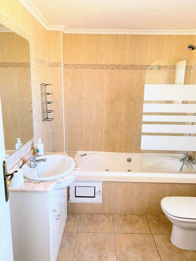 Image No.15-3 Bed House for sale