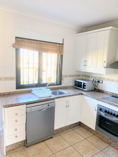 Image No.9-3 Bed House for sale