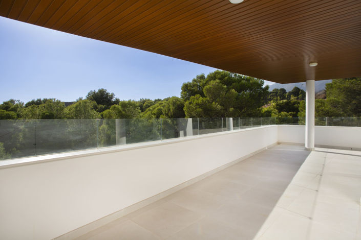 Image No.17-2 Bed Property for sale