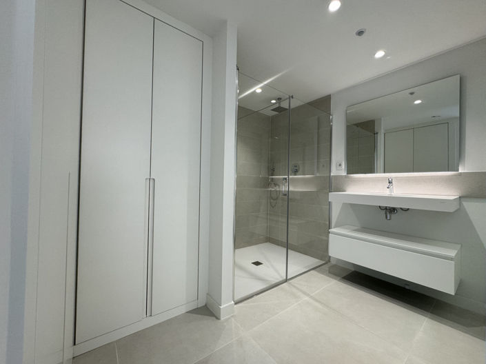 Image No.21-2 Bed Property for sale